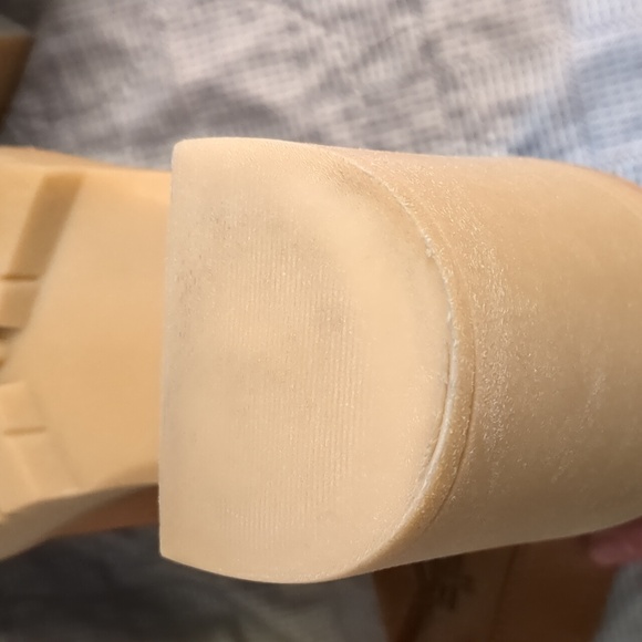 Universal Thread Katrina Platform Boots in tan.  - Picture 13 of 16